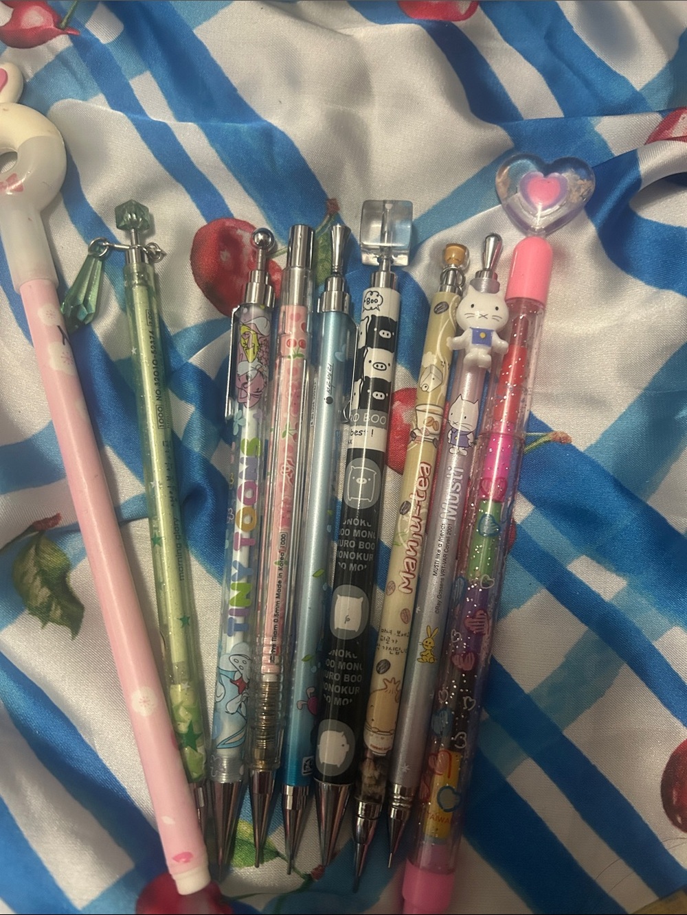 Morning glory mechanical pencil
